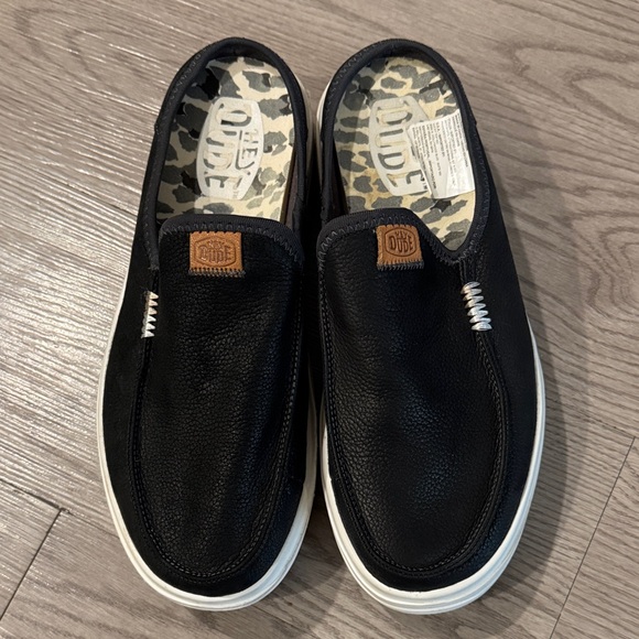 Hey Dude Women’s Black and White Slip-On Leather Loafers - Picture 1 of 4